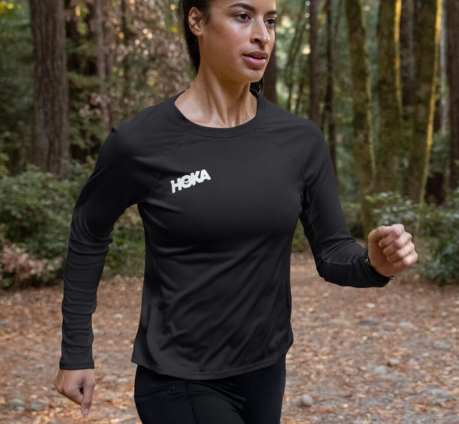 Hoka One One Top Damske Čierne - Performance Dlho Sleeve - 08156-QDGM